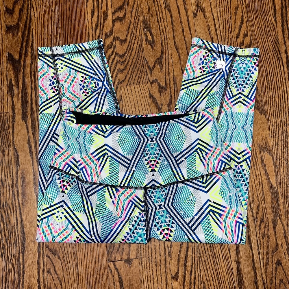 Victorias Secret Knockout High Waisted Cropped Pants Size S NWOT - Picture 2 of 3